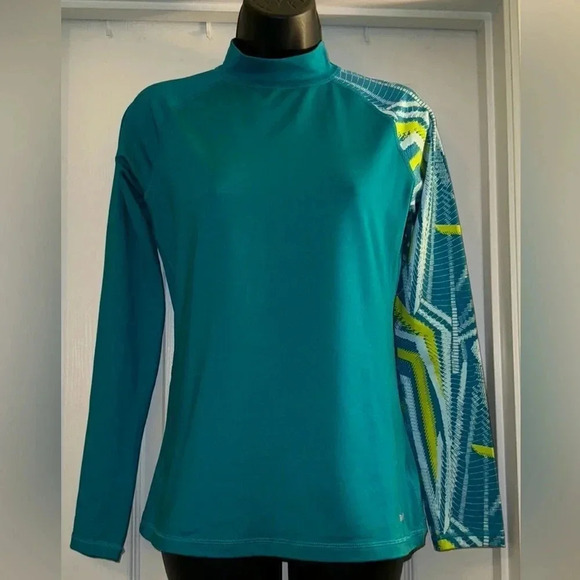 Reebok Cold Compression Green Long Sleeve Abstract Print Shirt - Picture 1 of 5